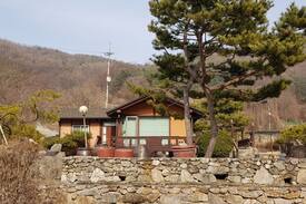 Yangju House | 서울 30분 거리 양주 황토로 지은 별장 전체