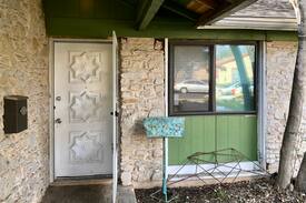 South Manchaca House | SXSW Musicians Hideaway