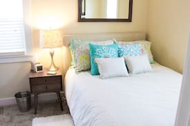 San Luis Obispo House | Two Palms Cottage at Beebee St.