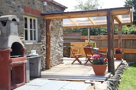 Bethania Other | Cart Cottage - private hot tub and fishing lake