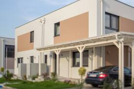 Oberwaltersdorf House | New Showhouse with Private Lake