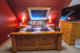 Greshornish House | Mary Spiders King Family Room