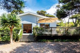 Mangawhai Heads House | Green Views (Bach Stay)