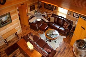 Coshocton Cabin | Roscoe Hillside Cabins-Buffalo Cabin