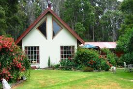 Rocky Cape Villa | Shakespeare's Wilderness Chalet