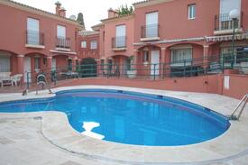 Torreblanca House | Nufu'S Trip House
