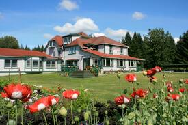 Gustavus Cabin | Glacier Bay National Park hotel, 13 rooms, private