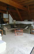 Quinte West Cabin | Relaxing Stay at Yellow Finch Cottage