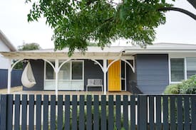 St Leonards House | The Yellow Door