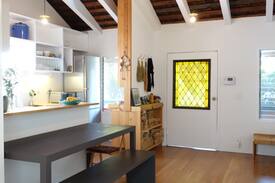 Venice House | Sweet 3BD Venice Beach Bungalow