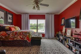 Hutto Bed & Breakfast | The Red Room at The Markow House Gardens B&B