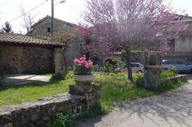Les Assions House | Maison de hameau de village