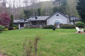 Skyland House | Stonecrest