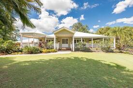 Diddillibah House | The Frangipani Farm - luxury accommodation