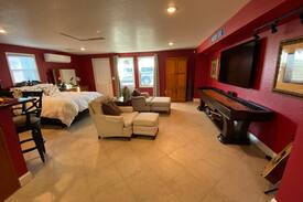 Lodi House | Beautiful Private Queen Studio - Vista de Viña