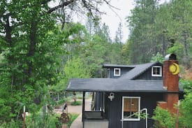 Lakehead Cabin | Lake Shasta Salt Creek Retreat