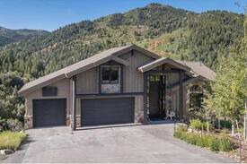 Pineridge House | Large and luxurious monthly rental in Park City UT