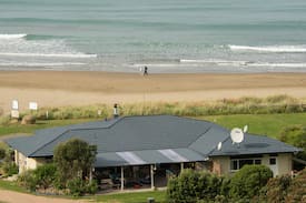 Porangahau House | Porangahau Beach House with mesmerising sea views!