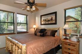 Torreon House | Torreon Bear Cabin with amazing private deck