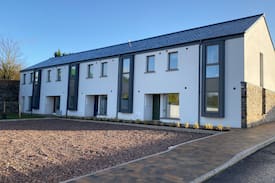 Slane House | Orchard Village, House 2 -Tankardstown 5 mins away