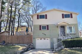 Ripon House | Ripon Home 4br/2br with Indoor Pool