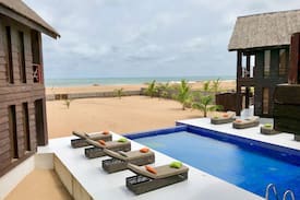 Igbesa House | 6 Bedroom Beach House (HOV Beach Resort)