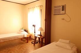 Tagaytay House | Casa Domingo Tagaytay Transient House