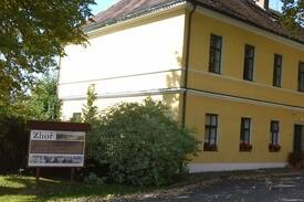 Pacov House | Ubytování v romantické škole