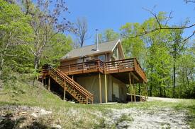 Garfield Cabin | WINDING TRAILS CABIN -Secluded Beaver Lake Cabin