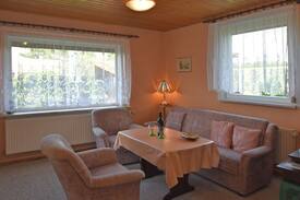 Grossbreitenbach House | Cozy Holiday Home in Großbreitenbach near Schwarza Valley