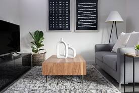 South Lake Union Apartment | Domicile Suites at Chroma SLU - 1BD 2