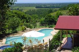 Duranbah House | Tropical Coast Retreat - Pet Friendly Kingscliff K
