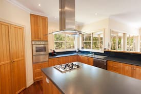 Echuca House | Rivers Edge - Echuca Holiday Homes