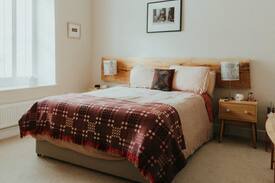 St Dogmaels Bed & Breakfast | Art-filled, funky dog-friendly B&B