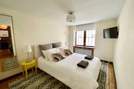 Lincoln Square Apartment | Spacious UWS loft apartment by Central Park