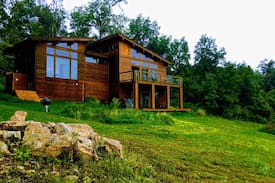 Hedgesville Villa | Mountaintop Retreat