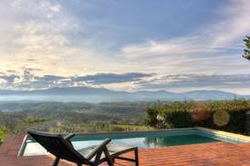 Pian di Sco House | Pace e relax nel cuore della campagna toscana.