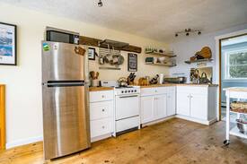 Hartland Four Corners Cabin | Adorable Pet Friendly Cottage in Hartland, VT