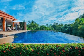 Mueang Len Villa | 商务车免费接送出游/中文向导线路推荐/占地3000㎡豪华泳池花园别墅/可烧烤钓鱼