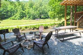 Alarka Cabin | ALARKA CREEK HIDEAWAY
