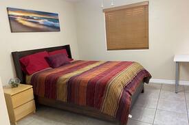 Nestor Apartment | Beach Get-Away (apartment room W/ pool + Hot tub)