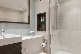 Heston Central Apartment | 1-bedroom Flat with complimentary Breakfast