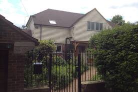 Burwash House | Middlemead - Rural Sussex Getaway