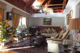 Colina House | Casa en conjunto de parcelas Chicureo