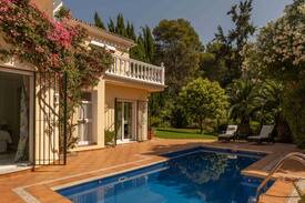 Marbella Villa | In Marbella Hill Club. Excellent,peaceful location