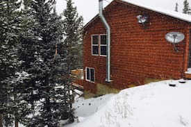 Saint Mary's Cabin | St. Mary’s glacier Cabin Walking distance