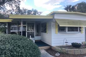 Leesburg Cabin | 1970’s Vintage Trailer @ Mid Floridia Lakes
