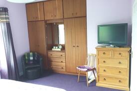 Coolbeg Cross House | En-suite Bedroom, sitting room, + irish breakfast.