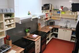 Kilfinane Hostel | Private Twin room in picturesque mountain village