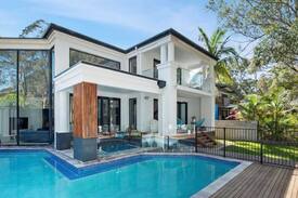 Woodstock House | The Lake House with private pool and theatre room!